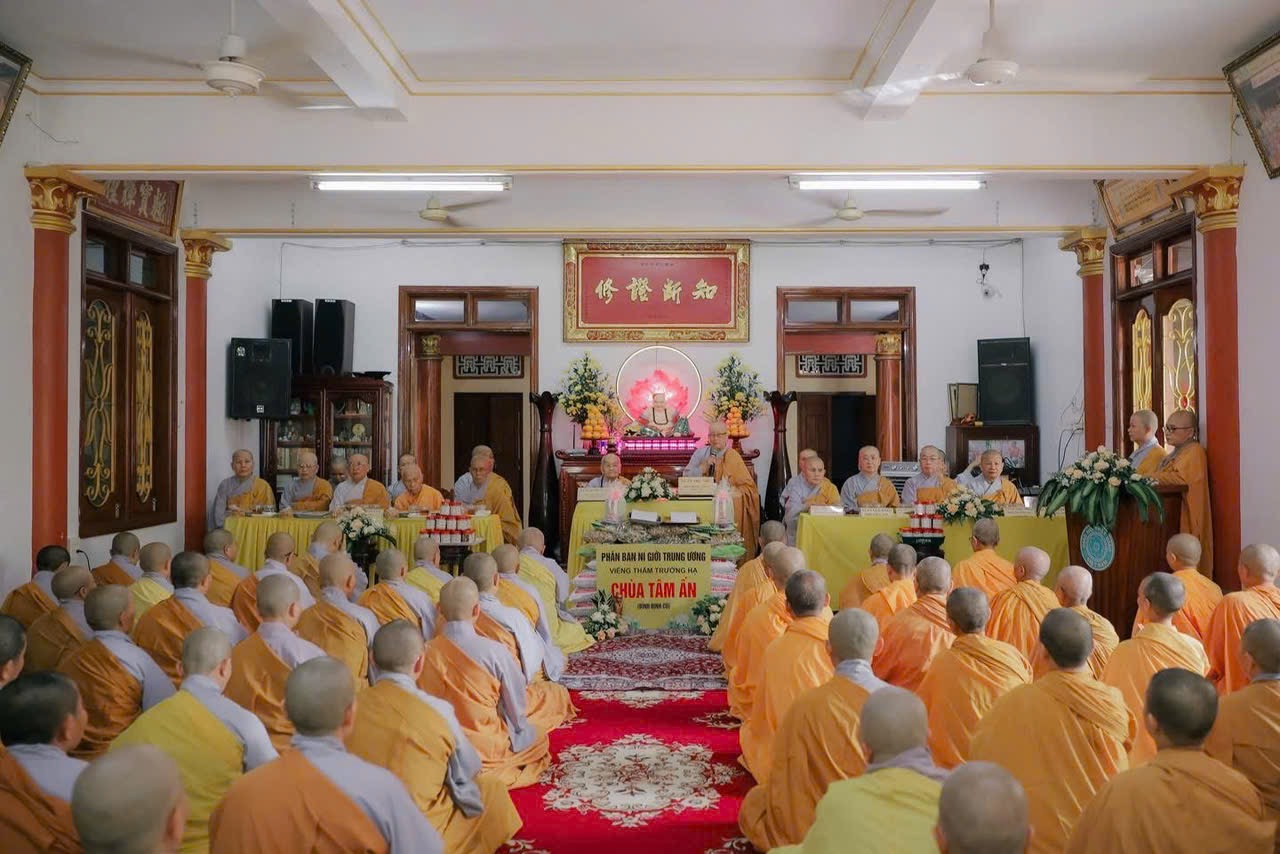 Phân ban Ni giới Trung ương thăm trường hạ chùa Tâm Ấn nhân mùa An cư PL.2570
